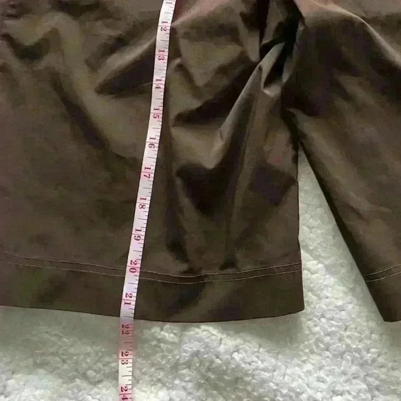 Arc'Teryx size 8 snap and zip  close shorts - Picture 11 of 15